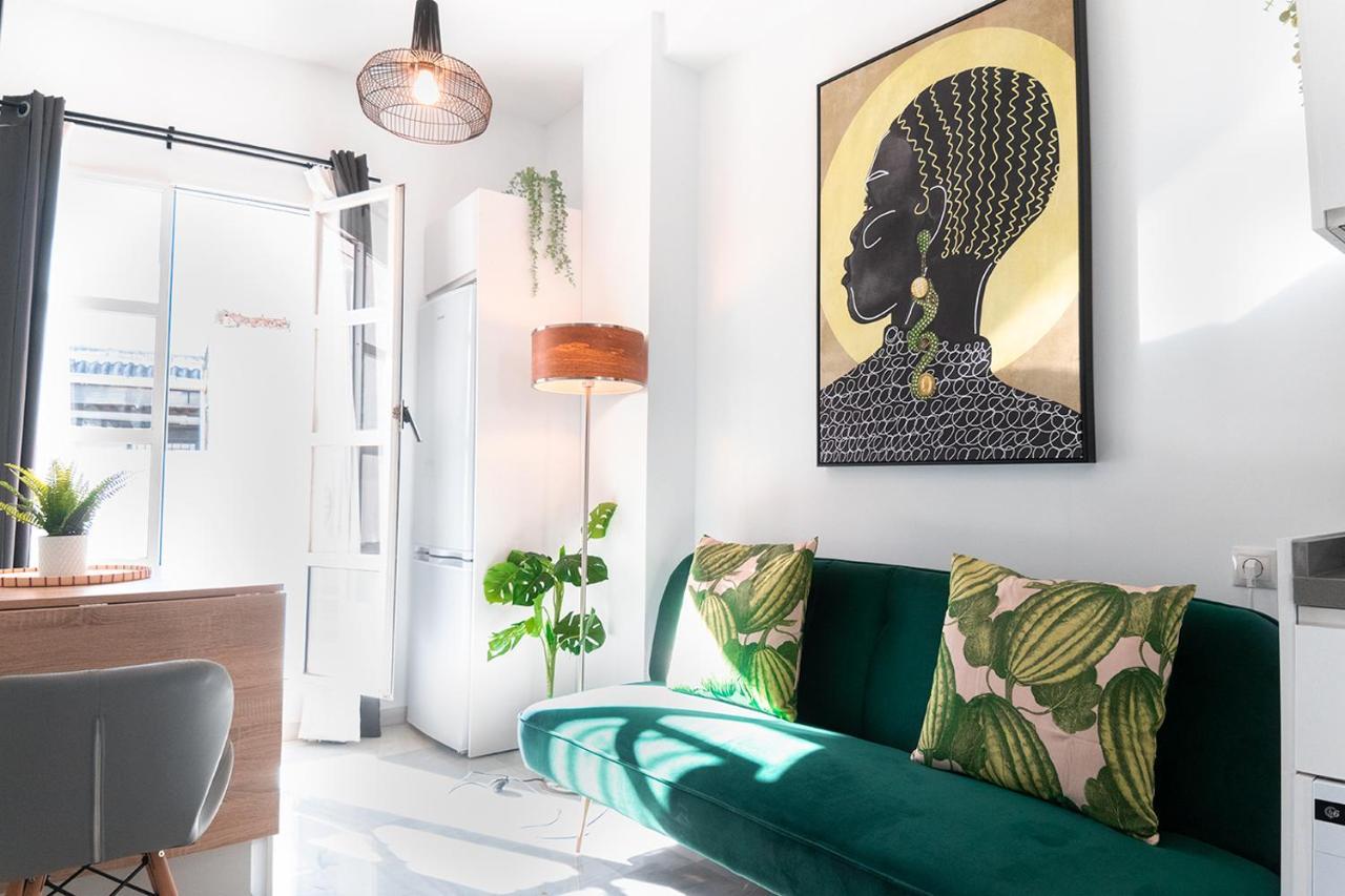 Downtown Apartment With Private Terrace & Jacuzzi Sevilla Exterior foto